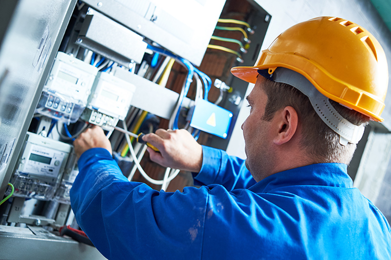 Become An Electrician in Huddersfield West Yorkshire