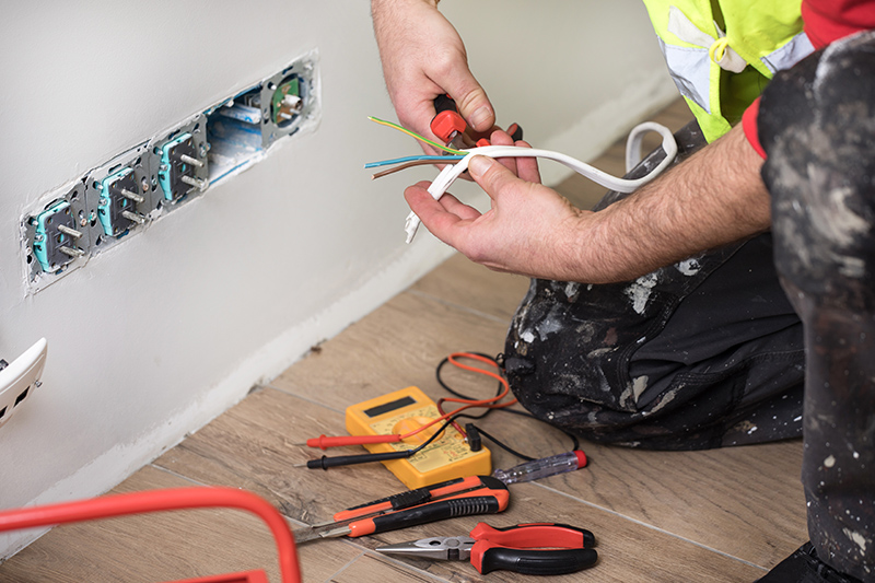 Emergency Electrician in Huddersfield West Yorkshire